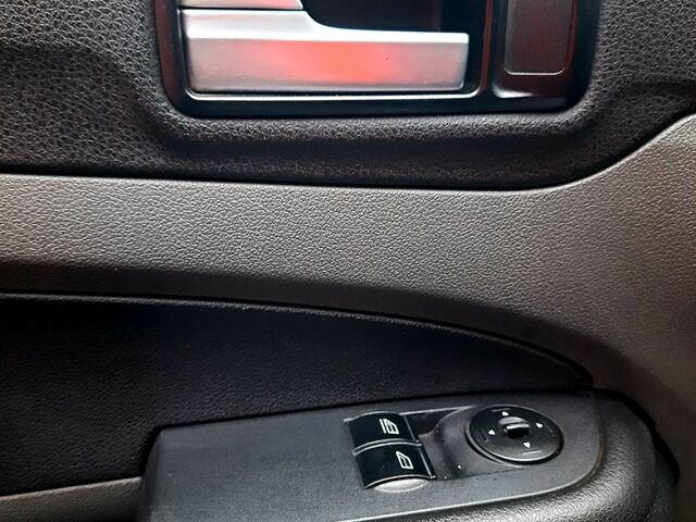 Серый Форд Фокус, объемом двигателя 1.6 л и пробегом 230 тыс. км за 3500 $, фото 5 на Automoto.ua