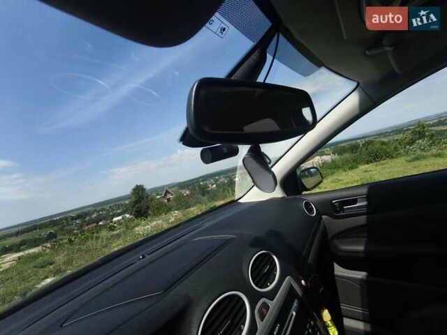 Серый Форд Фокус, объемом двигателя 1.6 л и пробегом 269 тыс. км за 5500 $, фото 10 на Automoto.ua