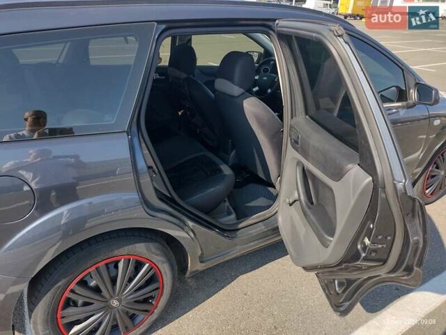 Серый Форд Фокус, объемом двигателя 1.6 л и пробегом 206 тыс. км за 5600 $, фото 10 на Automoto.ua