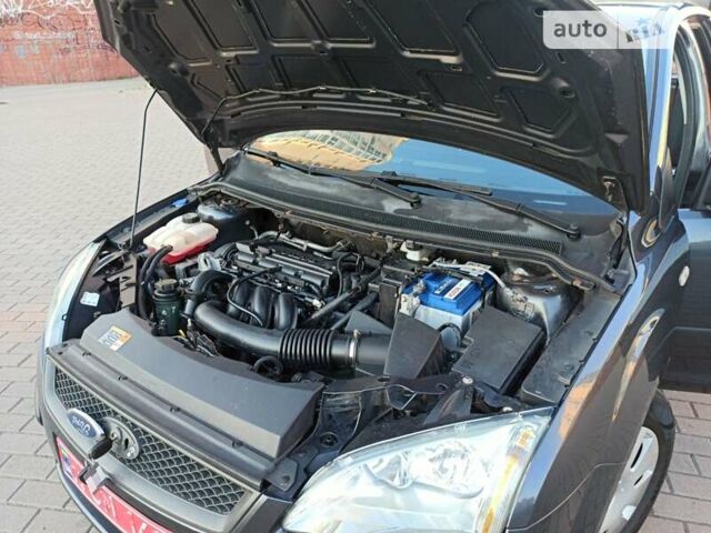 Серый Форд Фокус, объемом двигателя 1.6 л и пробегом 250 тыс. км за 4800 $, фото 15 на Automoto.ua