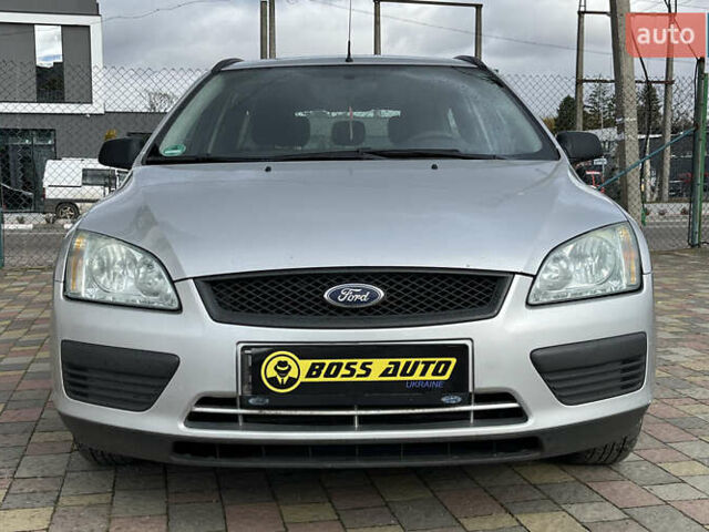 Серый Форд Фокус, объемом двигателя 1.56 л и пробегом 287 тыс. км за 4500 $, фото 1 на Automoto.ua