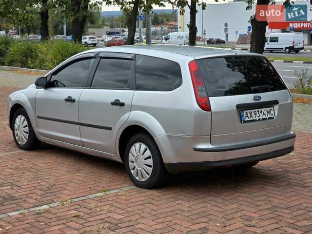 Серый Форд Фокус, объемом двигателя 1.56 л и пробегом 180 тыс. км за 3400 $, фото 5 на Automoto.ua