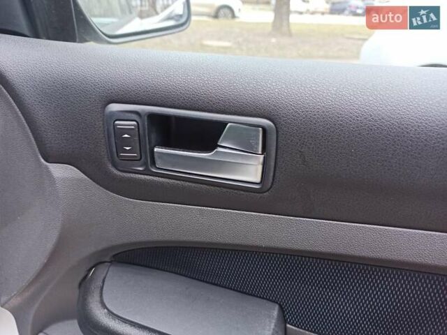 Серый Форд Фокус, объемом двигателя 2 л и пробегом 276 тыс. км за 5200 $, фото 17 на Automoto.ua