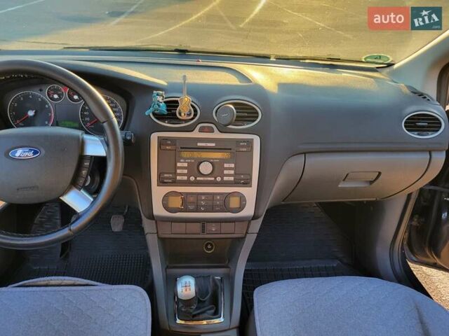Сірий Форд Фокус, об'ємом двигуна 1.6 л та пробігом 319 тис. км за 5600 $, фото 11 на Automoto.ua