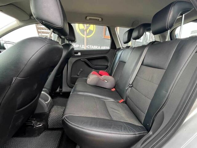 Серый Форд Фокус, объемом двигателя 1.6 л и пробегом 287 тыс. км за 4500 $, фото 16 на Automoto.ua