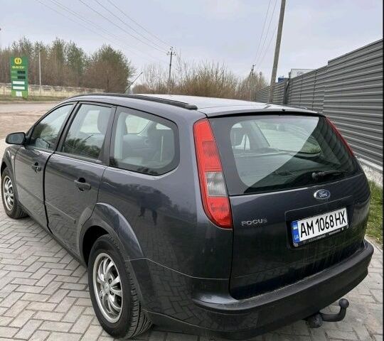 Сірий Форд Фокус, об'ємом двигуна 1.6 л та пробігом 210 тис. км за 4500 $, фото 3 на Automoto.ua