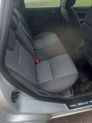 Серый Форд Фокус, объемом двигателя 1.6 л и пробегом 200 тыс. км за 4600 $, фото 7 на Automoto.ua