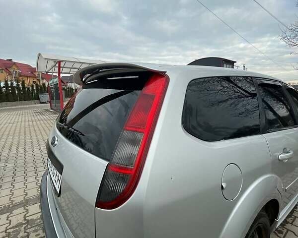 Серый Форд Фокус, объемом двигателя 2 л и пробегом 276 тыс. км за 5200 $, фото 5 на Automoto.ua