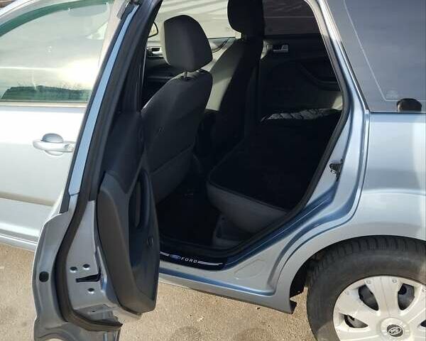 Форд Фокус 2007 в Горишние Плавни (Комсомольск) на Automoto.ua Серый Форд Фокус, объемом двигателя 1.6 л и пробегом 220 тыс. км за 6000 $, фото 5 на Automoto.ua