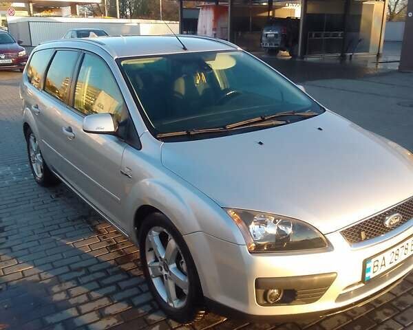 Форд Фокус 2007 у Александрие на Automoto.ua Сірий Форд Фокус, об'ємом двигуна 1.8 л та пробігом 205 тис. км за 4800 $, фото 1 на Automoto.ua