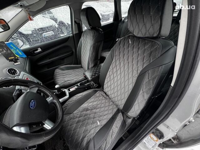 Серый Форд Фокус, объемом двигателя 1.6 л и пробегом 260 тыс. км за 4890 $, фото 9 на Automoto.ua