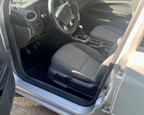 Форд Фокус 2007 в Тетиеве на Automoto.ua Серый Форд Фокус, объемом двигателя 1.56 л и пробегом 260 тыс. км за 5300 $, фото 2 на Automoto.ua