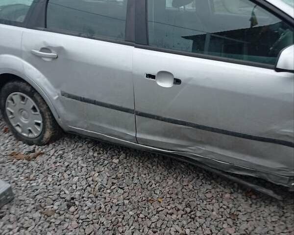 Серый Форд Фокус, объемом двигателя 1.6 л и пробегом 300 тыс. км за 1999 $, фото 1 на Automoto.ua