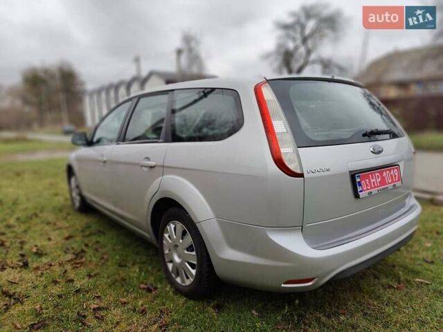 Серый Форд Фокус, объемом двигателя 1.8 л и пробегом 177 тыс. км за 5450 $, фото 4 на Automoto.ua