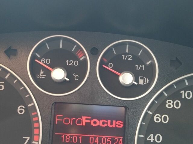 Серый Форд Фокус, объемом двигателя 0 л и пробегом 300 тыс. км за 4000 $, фото 5 на Automoto.ua