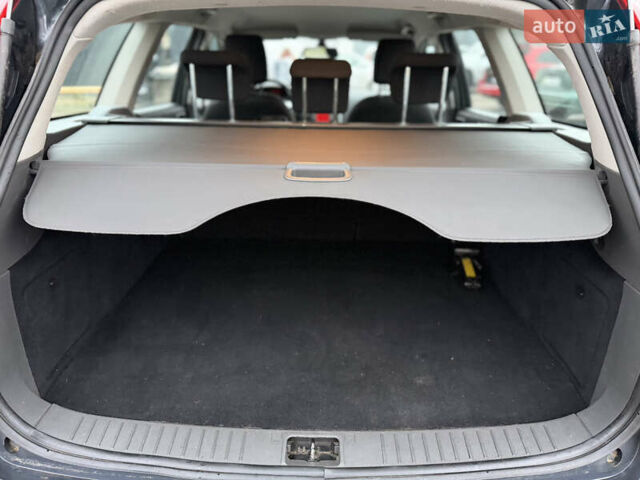 Сірий Форд Фокус, об'ємом двигуна 1.8 л та пробігом 200 тис. км за 4200 $, фото 72 на Automoto.ua