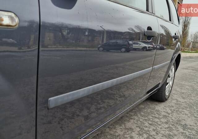 Серый Форд Фокус, объемом двигателя 1.6 л и пробегом 214 тыс. км за 5550 $, фото 12 на Automoto.ua