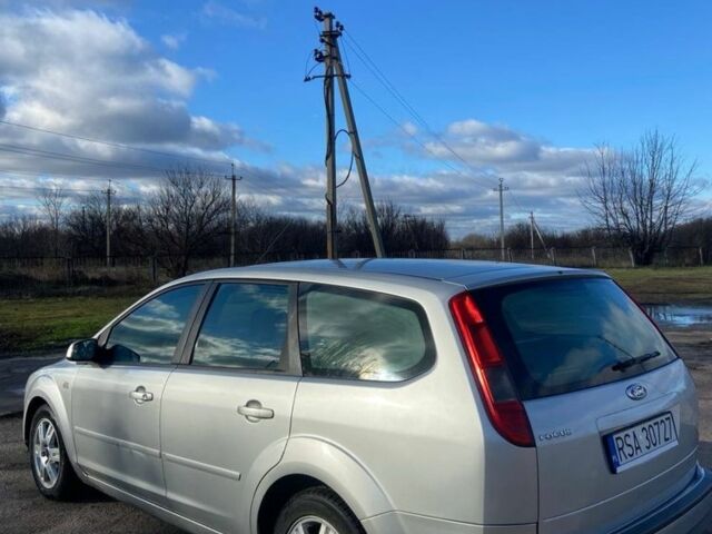 Серый Форд Фокус, объемом двигателя 1.6 л и пробегом 300 тыс. км за 2800 $, фото 3 на Automoto.ua