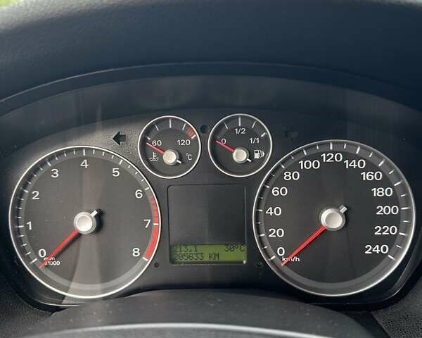 Сірий Форд Фокус, об'ємом двигуна 1.6 л та пробігом 205 тис. км за 5500 $, фото 10 на Automoto.ua