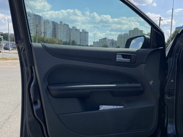 Сірий Форд Фокус, об'ємом двигуна 1.6 л та пробігом 188 тис. км за 4200 $, фото 11 на Automoto.ua