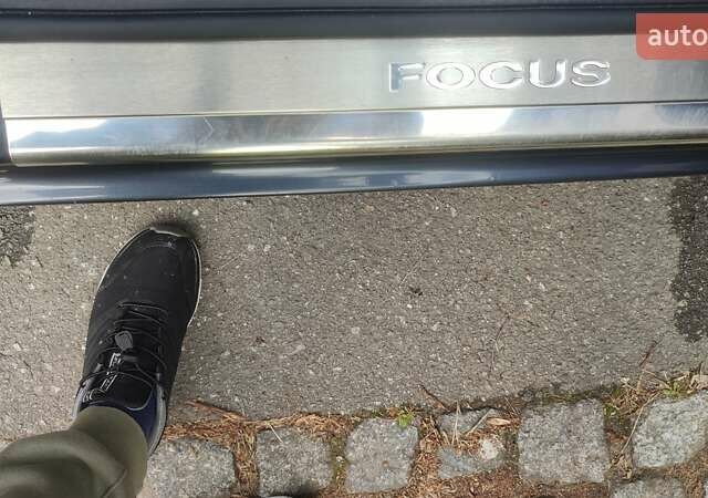 Серый Форд Фокус, объемом двигателя 1.6 л и пробегом 249 тыс. км за 5400 $, фото 29 на Automoto.ua