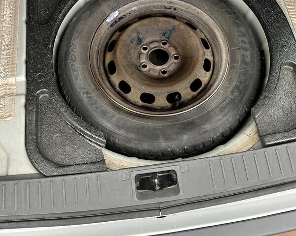 Сірий Форд Фокус, об'ємом двигуна 1.6 л та пробігом 255 тис. км за 4750 $, фото 17 на Automoto.ua