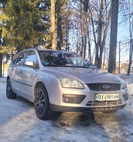 Серый Форд Фокус, объемом двигателя 1.6 л и пробегом 202 тыс. км за 4600 $, фото 1 на Automoto.ua