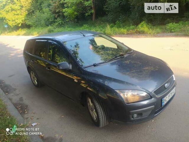 Серый Форд Фокус, объемом двигателя 1.6 л и пробегом 301 тыс. км за 3900 $, фото 2 на Automoto.ua