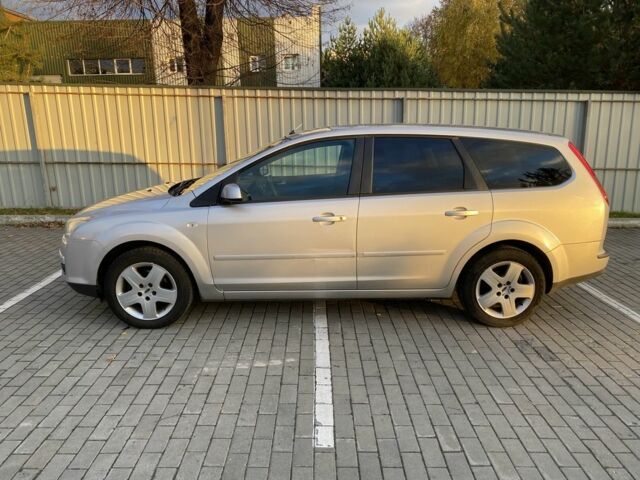 Серый Форд Фокус, объемом двигателя 1.6 л и пробегом 197 тыс. км за 4200 $, фото 8 на Automoto.ua