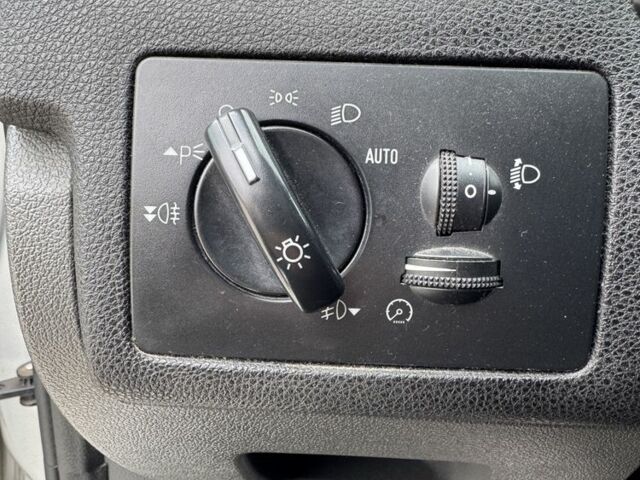 Серый Форд Фокус, объемом двигателя 1.6 л и пробегом 274 тыс. км за 4400 $, фото 10 на Automoto.ua