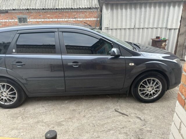 Серый Форд Фокус, объемом двигателя 1.6 л и пробегом 215 тыс. км за 5800 $, фото 1 на Automoto.ua