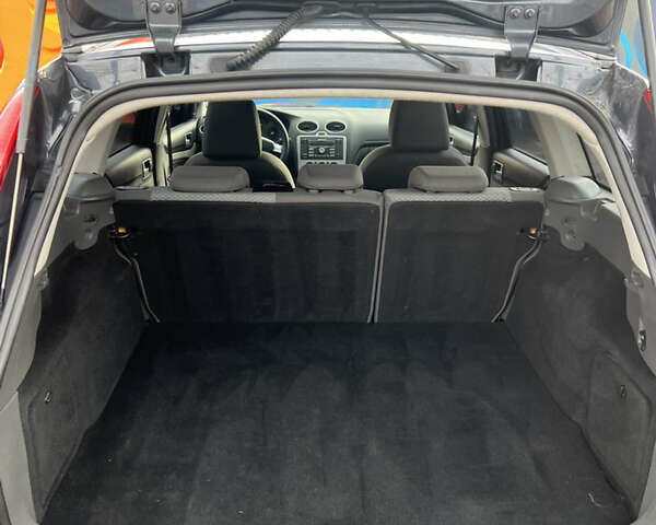 Форд Фокус 2007 в Житомире на Automoto.ua Серый Форд Фокус, объемом двигателя 1.6 л и пробегом 289 тыс. км за 5100 $, фото 14 на Automoto.ua