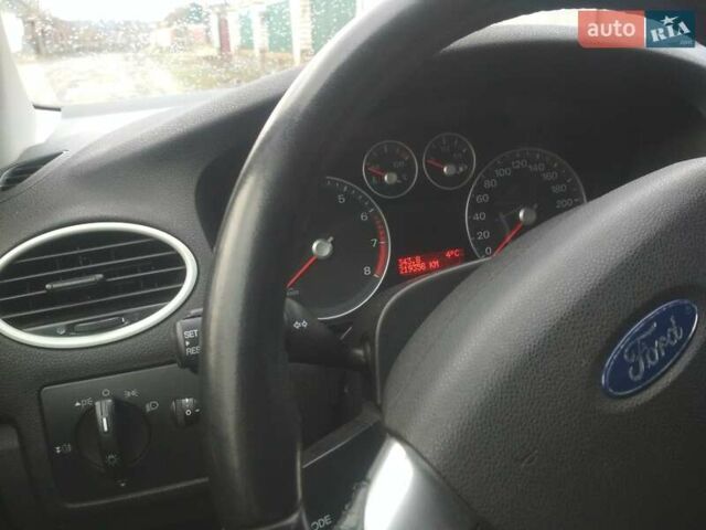 Серый Форд Фокус, объемом двигателя 1.6 л и пробегом 249 тыс. км за 5400 $, фото 33 на Automoto.ua