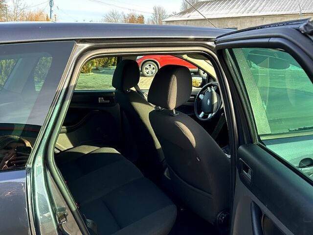 Серый Форд Фокус, объемом двигателя 1.6 л и пробегом 243 тыс. км за 4800 $, фото 11 на Automoto.ua