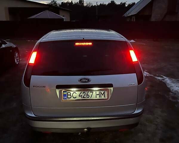 Форд Фокус 2007 в Львове на Automoto.ua Серый Форд Фокус, объемом двигателя 1.6 л и пробегом 268 тыс. км за 5000 $, фото 1 на Automoto.ua