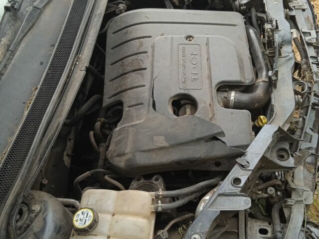 Серый Форд Фокус, объемом двигателя 1.6 л и пробегом 259 тыс. км за 1000 $, фото 2 на Automoto.ua