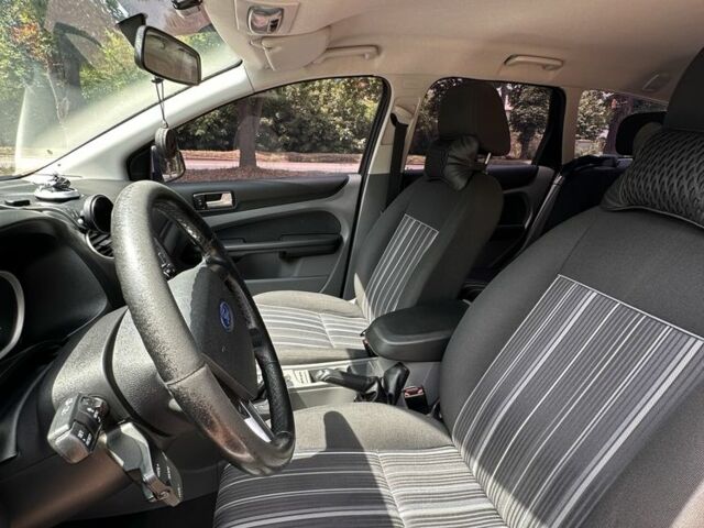 Сірий Форд Фокус, об'ємом двигуна 1.8 л та пробігом 240 тис. км за 5900 $, фото 13 на Automoto.ua