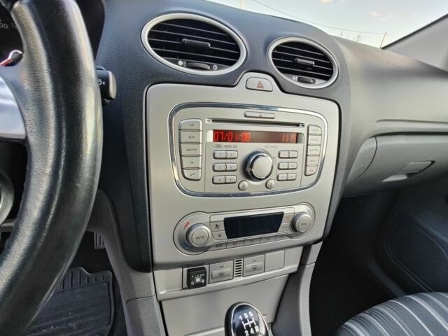 Серый Форд Фокус, объемом двигателя 1.8 л и пробегом 177 тыс. км за 5550 $, фото 6 на Automoto.ua