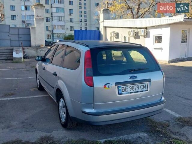 Серый Форд Фокус, объемом двигателя 1.6 л и пробегом 211 тыс. км за 3600 $, фото 3 на Automoto.ua