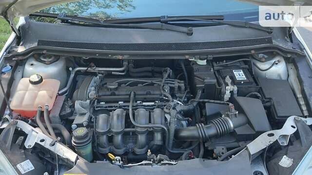 Серый Форд Фокус, объемом двигателя 1.6 л и пробегом 231 тыс. км за 5350 $, фото 43 на Automoto.ua