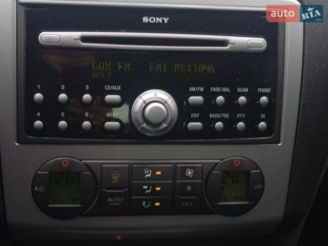 Сірий Форд Фокус, об'ємом двигуна 1.8 л та пробігом 231 тис. км за 4000 $, фото 14 на Automoto.ua