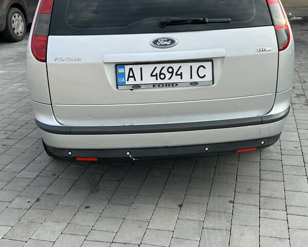 Серый Форд Фокус, объемом двигателя 1.6 л и пробегом 319 тыс. км за 5700 $, фото 1 на Automoto.ua