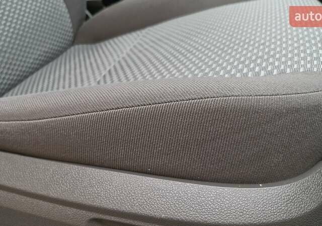 Серый Форд Фокус, объемом двигателя 1.6 л и пробегом 214 тыс. км за 5550 $, фото 60 на Automoto.ua