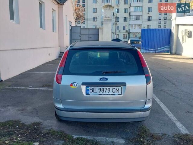 Серый Форд Фокус, объемом двигателя 1.6 л и пробегом 211 тыс. км за 3600 $, фото 5 на Automoto.ua
