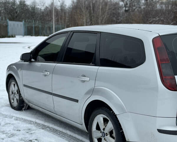 Серый Форд Фокус, объемом двигателя 1.6 л и пробегом 290 тыс. км за 3600 $, фото 5 на Automoto.ua