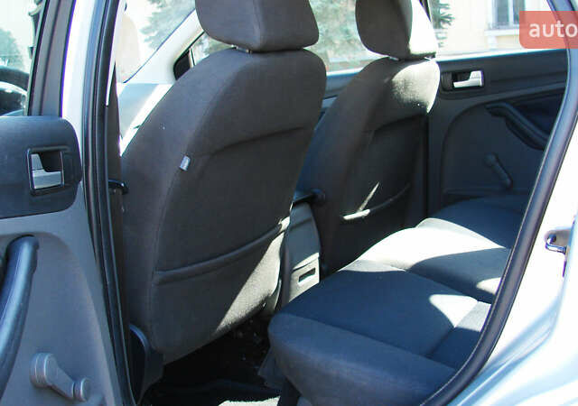 Сірий Форд Фокус, об'ємом двигуна 1.8 л та пробігом 224 тис. км за 6300 $, фото 12 на Automoto.ua