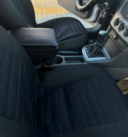 Серый Форд Фокус, объемом двигателя 1.6 л и пробегом 237 тыс. км за 4700 $, фото 9 на Automoto.ua