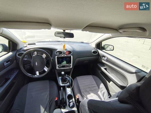 Сірий Форд Фокус, об'ємом двигуна 1.6 л та пробігом 248 тис. км за 5500 $, фото 13 на Automoto.ua