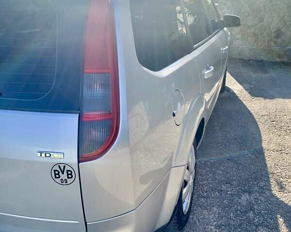 Форд Фокус 2007 в Тетиеве на Automoto.ua Серый Форд Фокус, объемом двигателя 1.56 л и пробегом 260 тыс. км за 5300 $, фото 1 на Automoto.ua