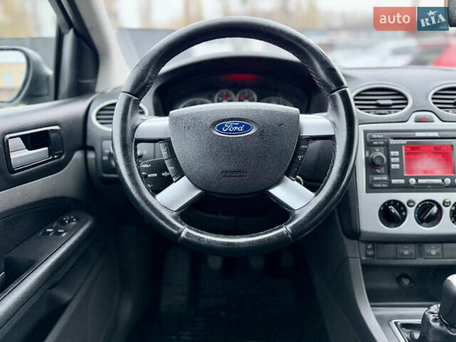 Сірий Форд Фокус, об'ємом двигуна 1.8 л та пробігом 200 тис. км за 4200 $, фото 46 на Automoto.ua